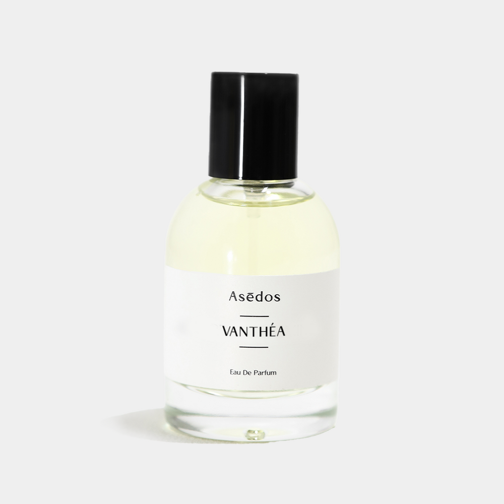 
                  
                    VANTHÉA EAU DE PARFUM
                  
                